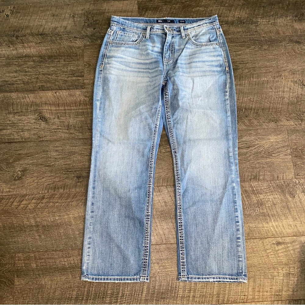 BKE Tyler Straight Fit Jeans 34x30 Denim Western Buckle Light Wash Embroidered